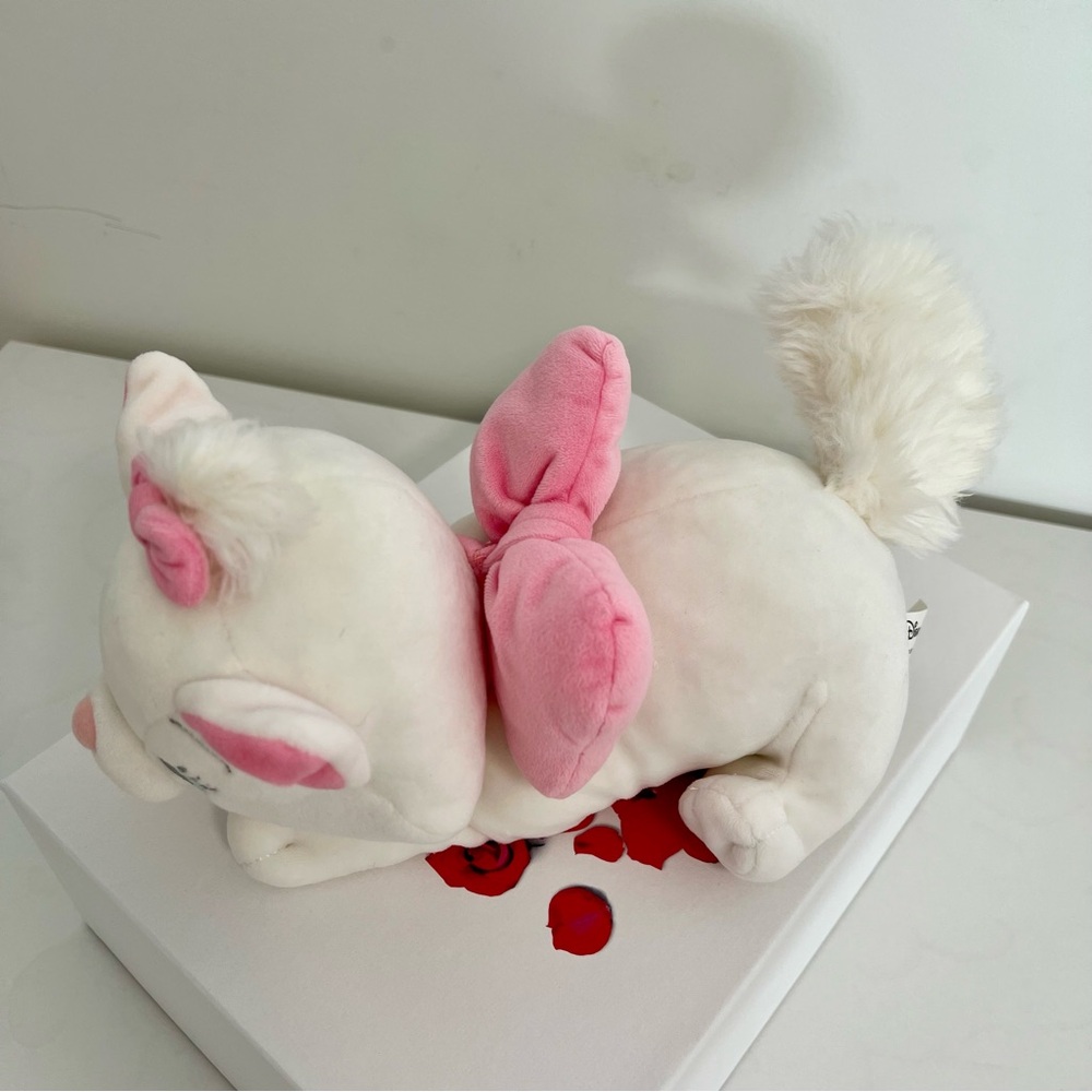 Disneyland Paris Aristocats Marie White and Red Plush Toy - Picture 5 of 8